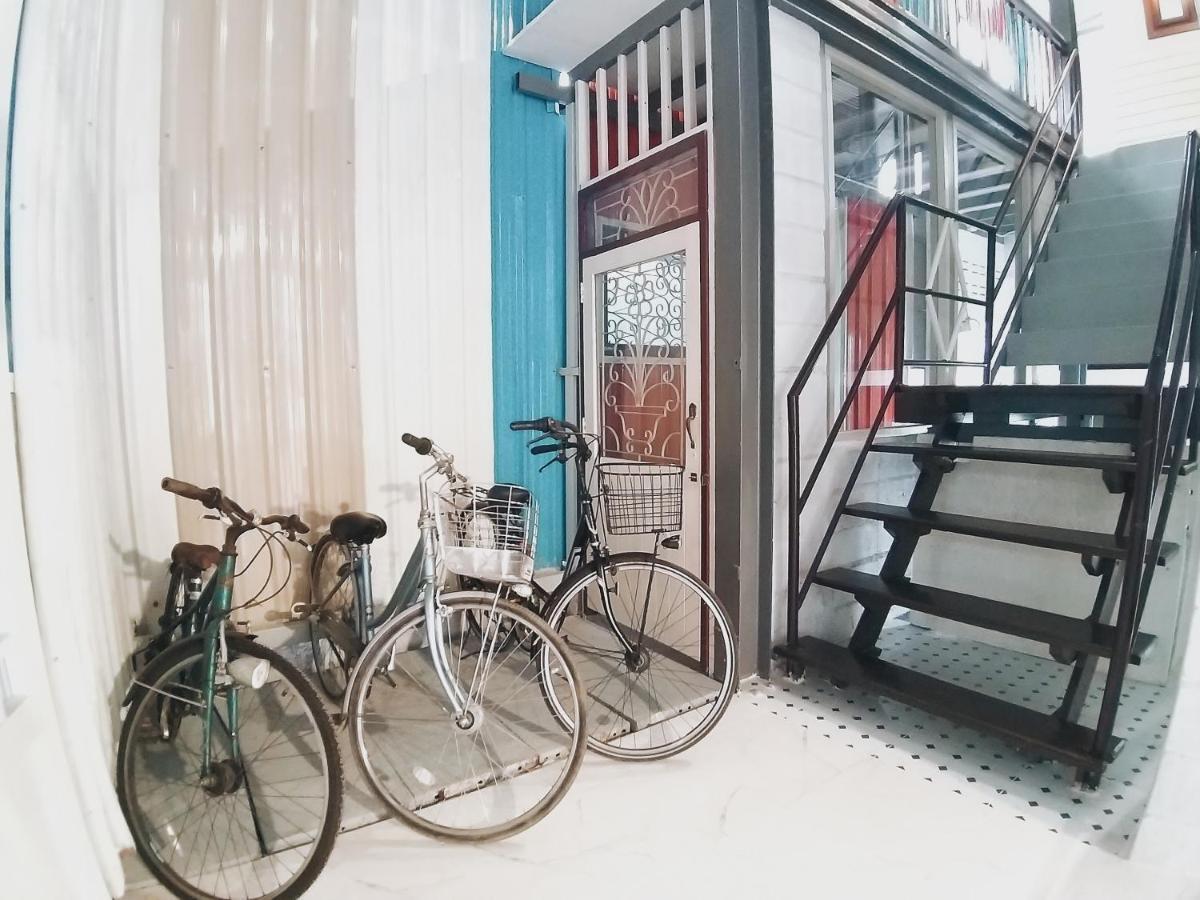 The Warehouse - Ayutthaya Apartment Bagian luar foto