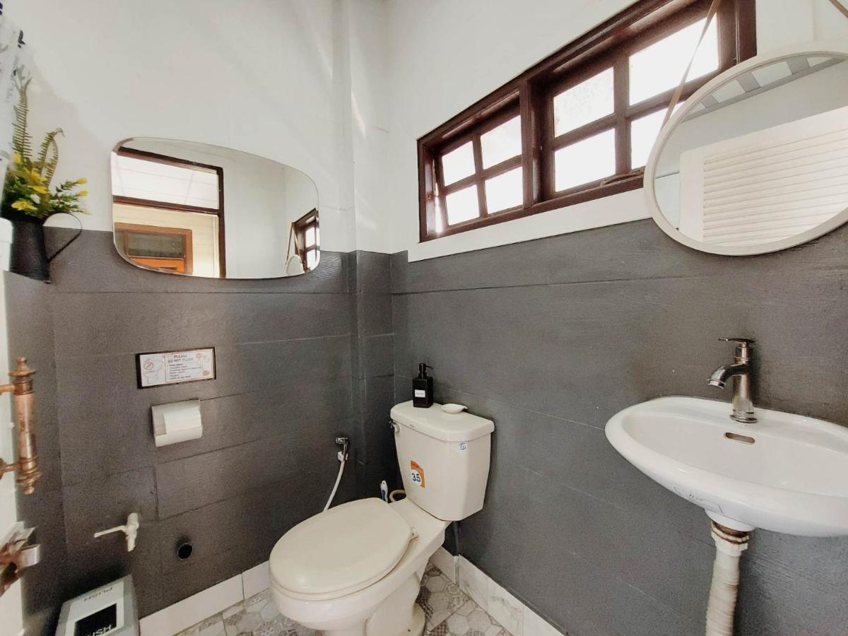 The Warehouse - Ayutthaya Apartment Bagian luar foto