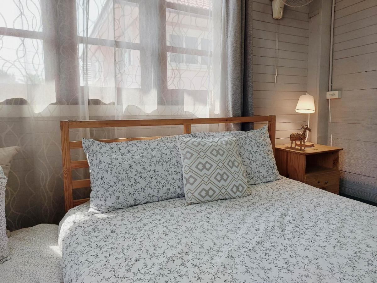 The Warehouse - Ayutthaya Apartment Bagian luar foto