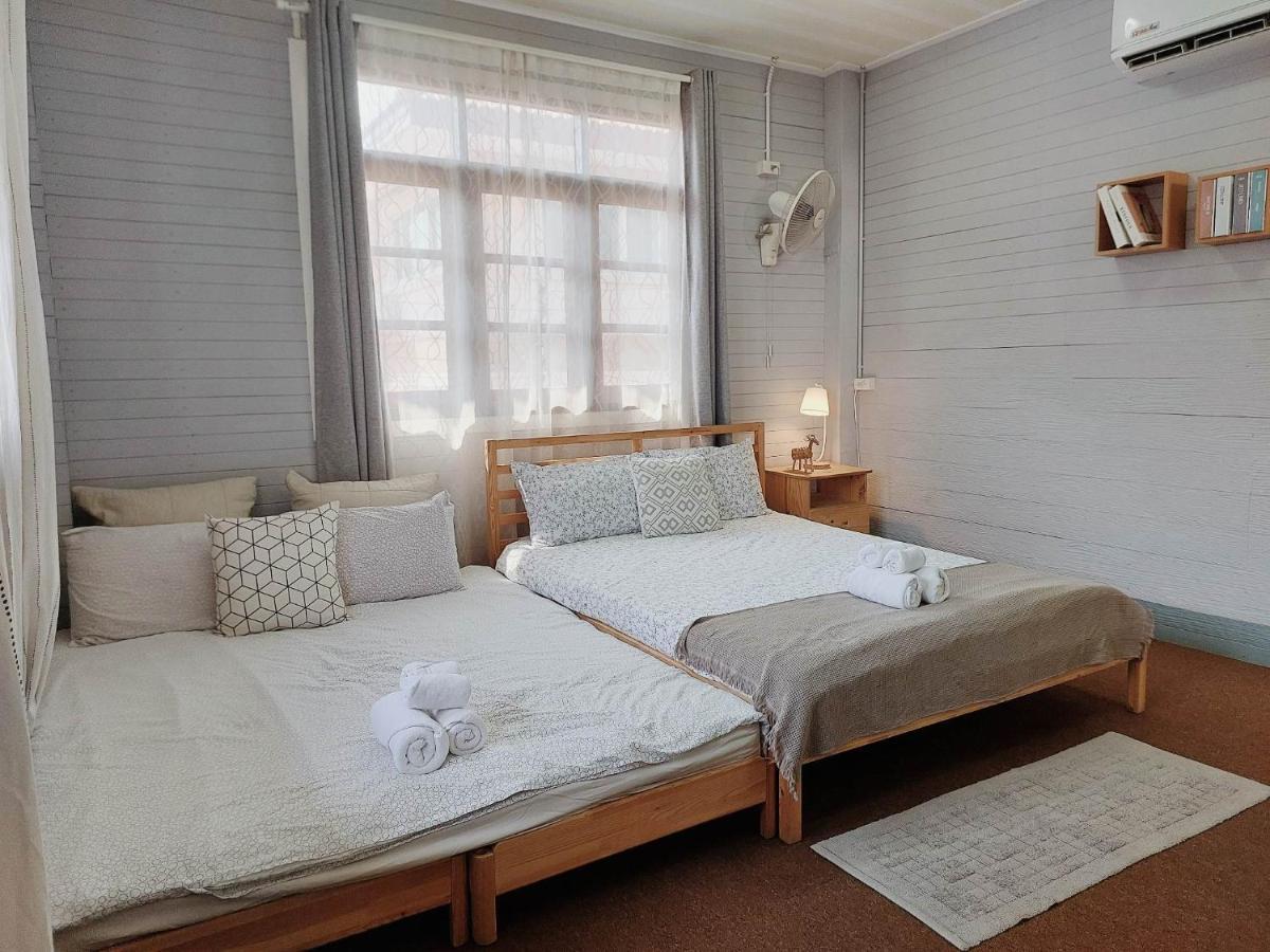 The Warehouse - Ayutthaya Apartment Bagian luar foto