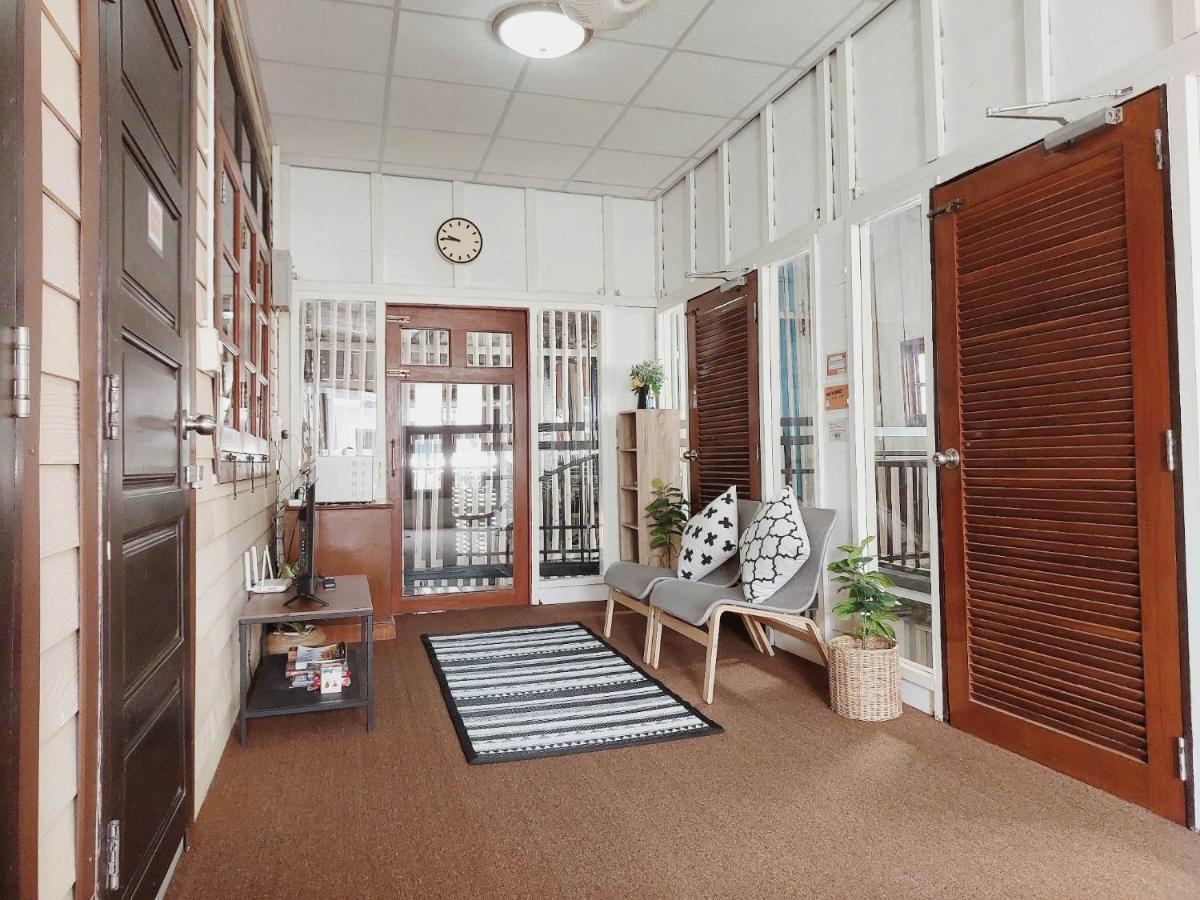 The Warehouse - Ayutthaya Apartment Bagian luar foto