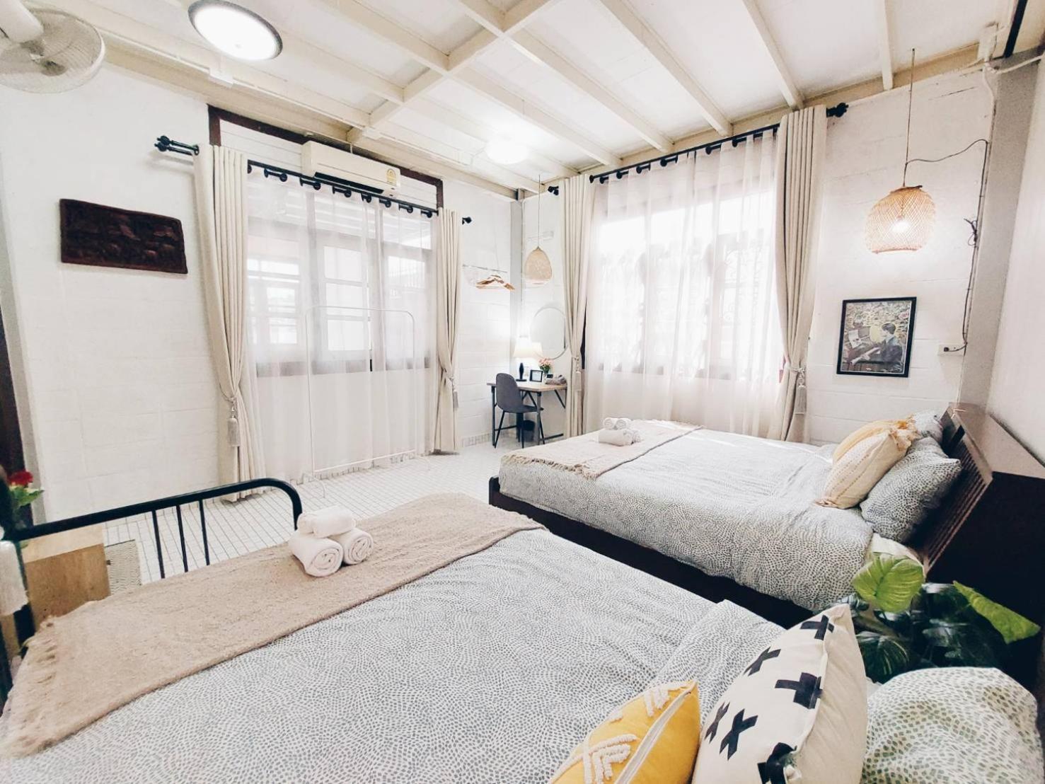 The Warehouse - Ayutthaya Apartment Bagian luar foto