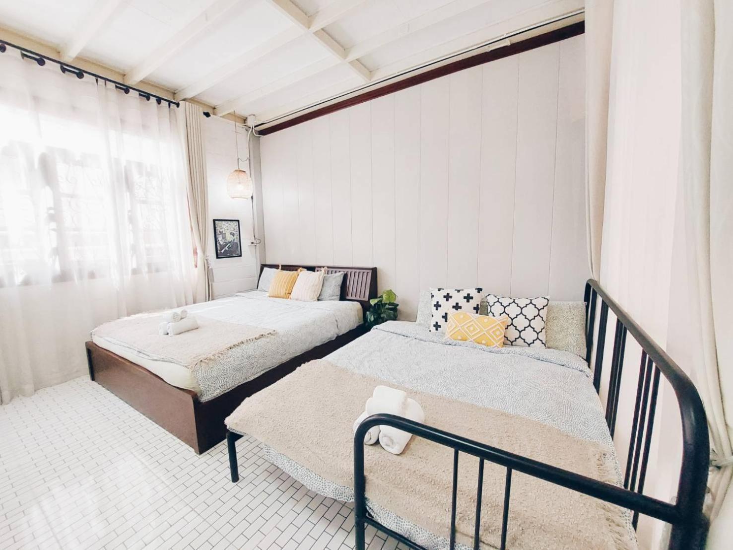 The Warehouse - Ayutthaya Apartment Bagian luar foto