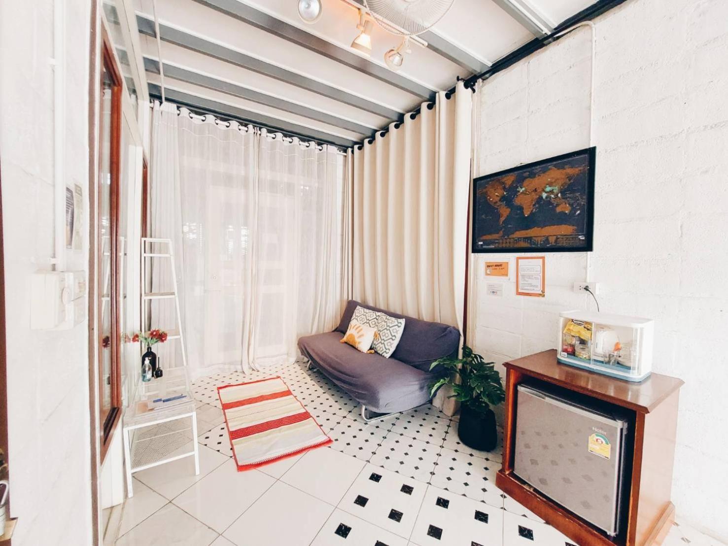 The Warehouse - Ayutthaya Apartment Bagian luar foto